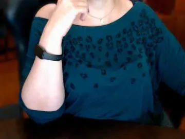 Alisa1917  live sex cam