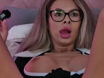 AllenaMoon  live sex cam