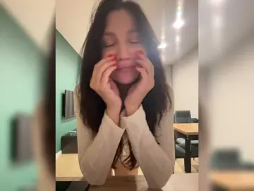 Buffi  live sex cam