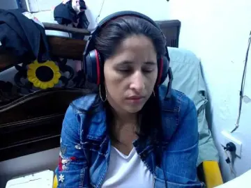 DIANA-ROGU  live sex cam