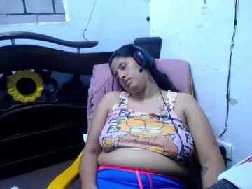 DIANA-ROGU  live sex cam