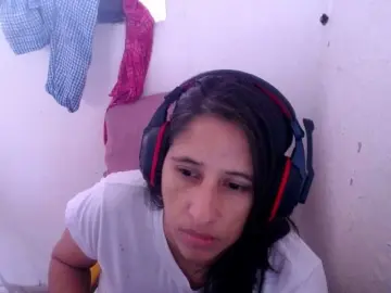 DIANA-ROGU  live sex cam