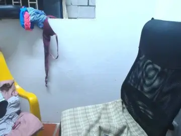 DIANA-ROGU  live sex cam