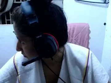 DIANA-ROGU  live sex cam