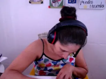 DIANA-ROGU  live sex cam