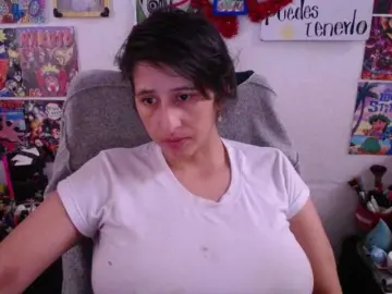 DIANA-ROGU  live sex cam