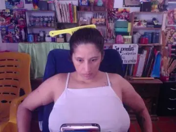 DIANA-ROGU  live sex cam