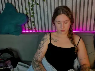 Elsiee-Cuttiess  live sex cam