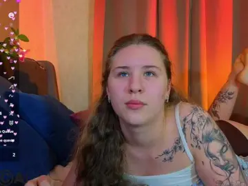 Elsiee-Cuttiess  live sex cam