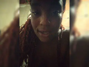 EmiliAddams  live sex cam