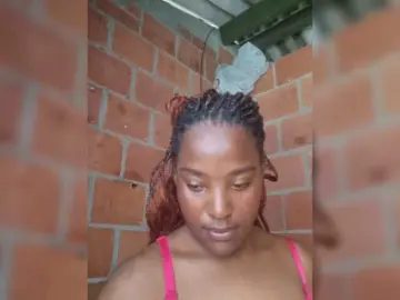 EmiliAddams  live sex cam