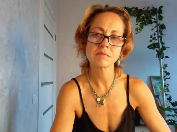 LioraWeiss  live sex cam