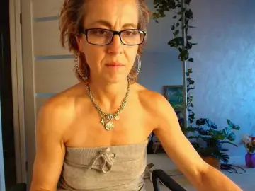 LioraWeiss  live sex cam