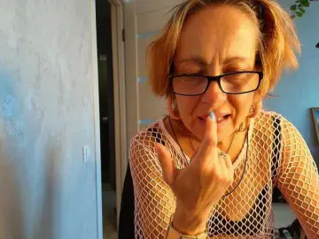 LioraWeiss  live sex cam