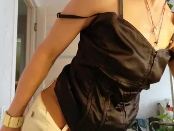 LioraWeiss  live sex cam