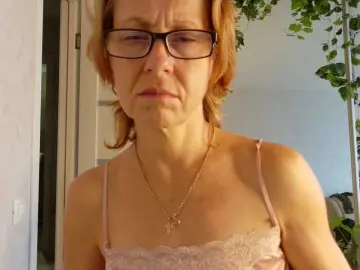 LioraWeiss  live sex cam