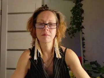 LioraWeiss  live sex cam