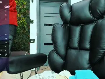MilfBigTitsa  live sex cam