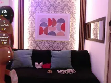Nyxx-Velariia  live sex cam