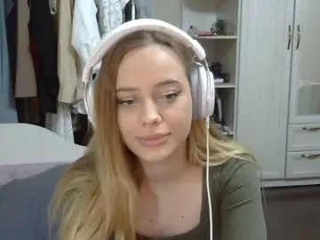 ZinaSantulli  live sex cam