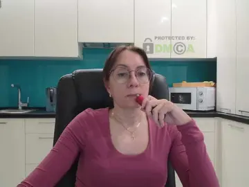 Dulcesiomar8  live sex cam