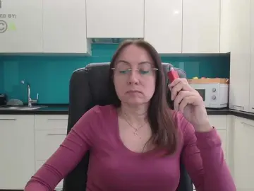 Dulcesiomar8  live sex cam