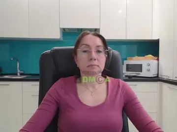 Dulcesiomar8  live sex cam