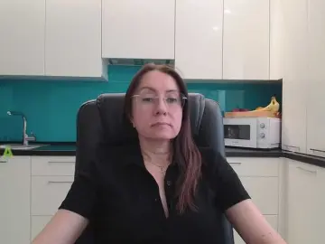 Dulcesiomar8  live sex cam