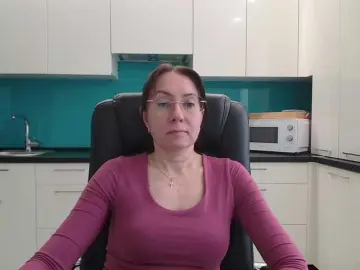 Dulcesiomar8  live sex cam