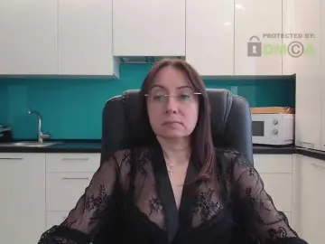 Dulcesiomar8  live sex cam