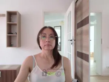 Dulcesiomar8  live sex cam