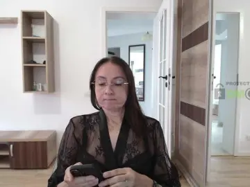 Dulcesiomar8  live sex cam