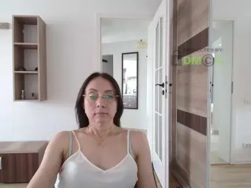 Dulcesiomar8  live sex cam