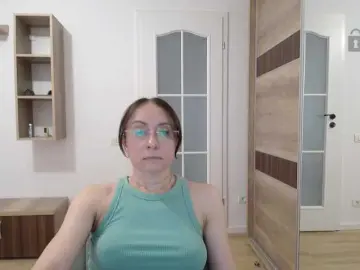 Dulcesiomar8  live sex cam