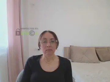 Dulcesiomar8  live sex cam