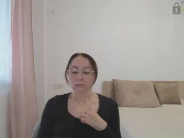 Dulcesiomar8  live sex cam