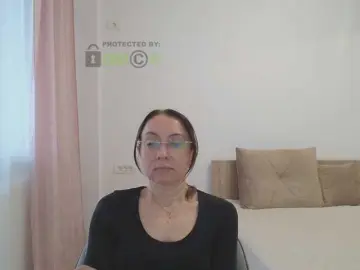 Dulcesiomar8  live sex cam