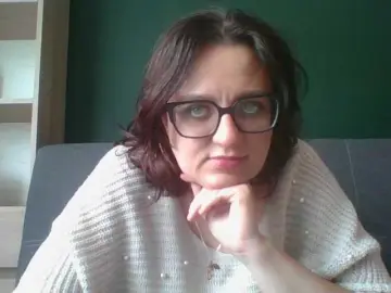 SensualParis  live sex cam
