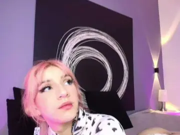 AlannaViera  live sex cam