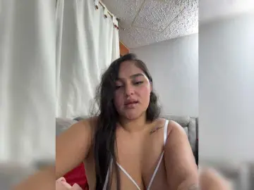 JulianaM  live sex cam