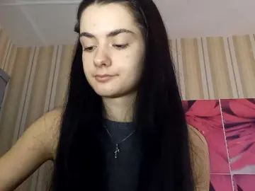 NuWine  live sex cam