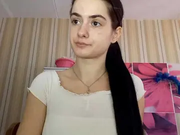 NuWine  live sex cam