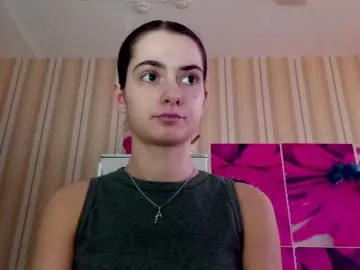 NuWine  live sex cam