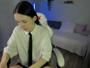 AnnaOddy  live sex cam