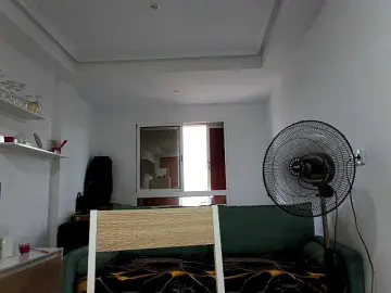 ChloeFox  live sex cam