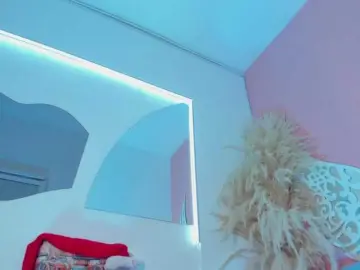 VivianneHart  live sex cam