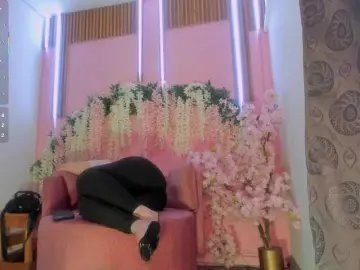 VivianneHart  live sex cam