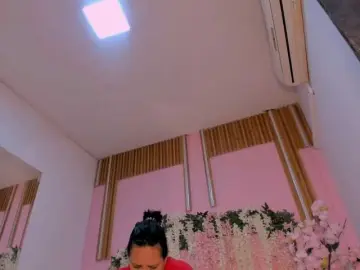 VivianneHart  live sex cam