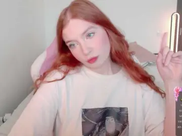 Cinnabongirl  live sex cam