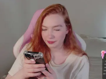 Cinnabongirl  live sex cam